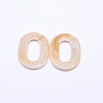アクリルパーツ ツイストオーバル チェーンパーツ 40×54mm ベージュ【100ヶ】