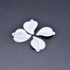 アクリルチャーム 葉形 パールホワイト 17×22mm 【100ヶ】