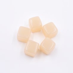 樹脂ビーズ 四角形 25x25mm ピンクベージュ【50ヶ(約321g)】