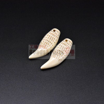 アクリルチャーム アンティーク調 犬の牙 21×64mm ベージュ【500g】