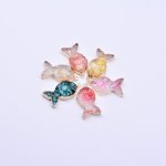【20ヶ】樹脂チャーム シェルパウダー封入 魚の形 17×33mm