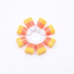 樹脂ビーズ 三角形 15x10mm ホワイト+オレンジ+イエロー【50ヶ(約38.5g)】