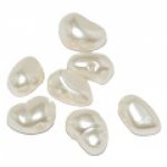 プラスチックパール ビーンズ型