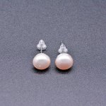高品質淡水パールピアス 丸型 天然素材 ベージュ 8mm【1ペア】