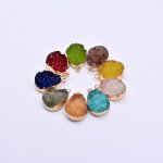 【20ヶ】樹脂チャーム シェルパウダー封入 しずく型 1カン 16×24mm