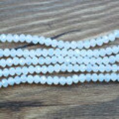ボタンカットグラスビーズ 5ミルキーホワイト 3×4mm(1連/45cm)