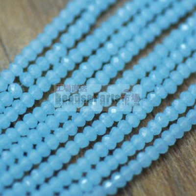 ボタンカットグラスビーズ 4ライトブルー 2x2mm(1連/約200ヶ)