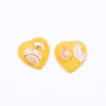 樹脂貼付けパーツ ハート形 シェル封入 28x28mm イエロー【50ヶ(約312g)】