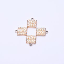 アクリルチャーム パール貼り 正方形 ベージュ 17×21mm【50ヶ】