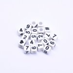 アクリルビーズ 正方形 数字付き ブラック 6×6mm【約2900-3000ヶ】