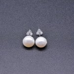 高品質淡水パールピアス 丸型 天然素材 ホワイト 8mm【1ペア】