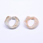 アクリルチェーンパーツ ツイスト型 不規則 50×54mm アイボリー【100ヶ】